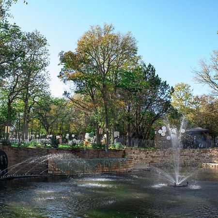 7744 Ranch Glamping Resort Austin Ngoại thất bức ảnh