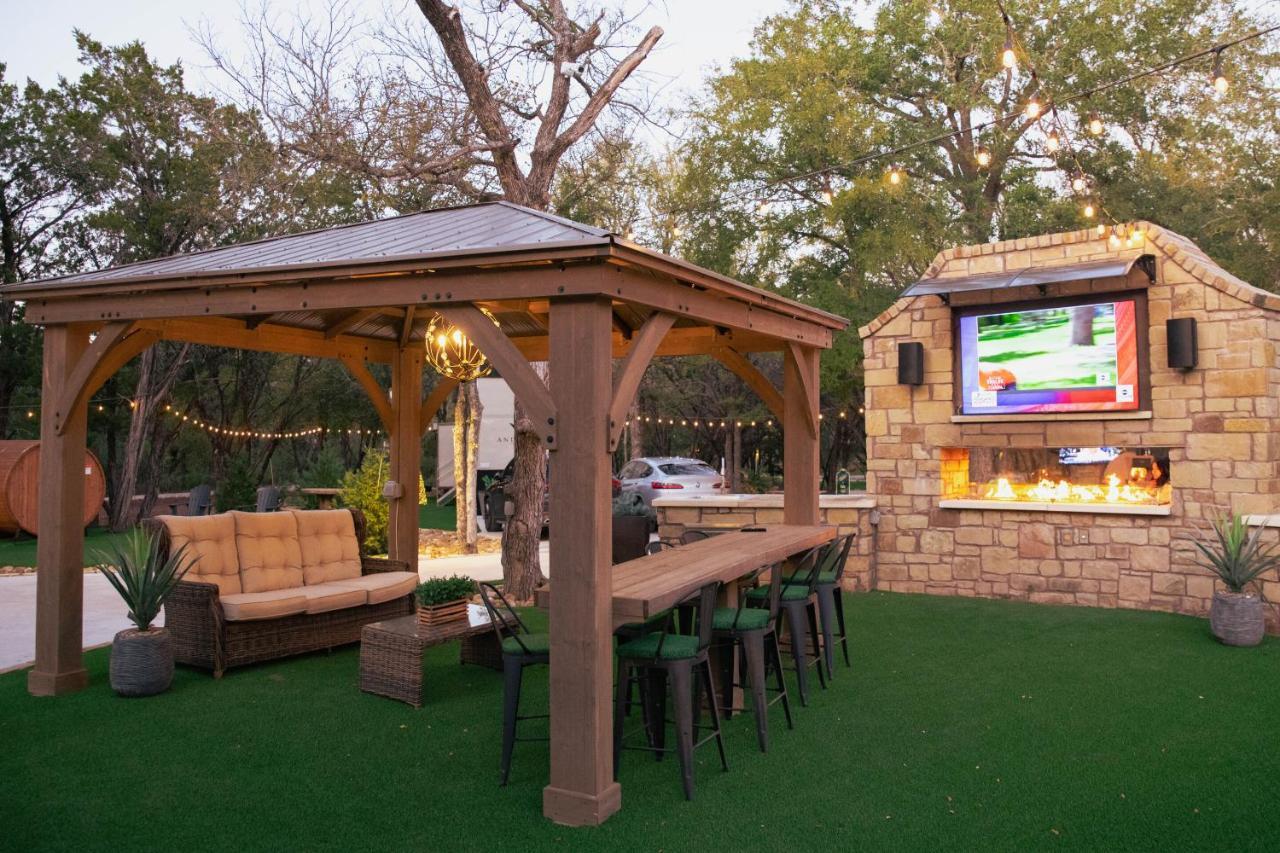 7744 Ranch Glamping Resort Austin Ngoại thất bức ảnh