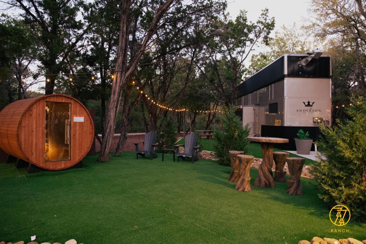 7744 Ranch Glamping Resort Austin Ngoại thất bức ảnh