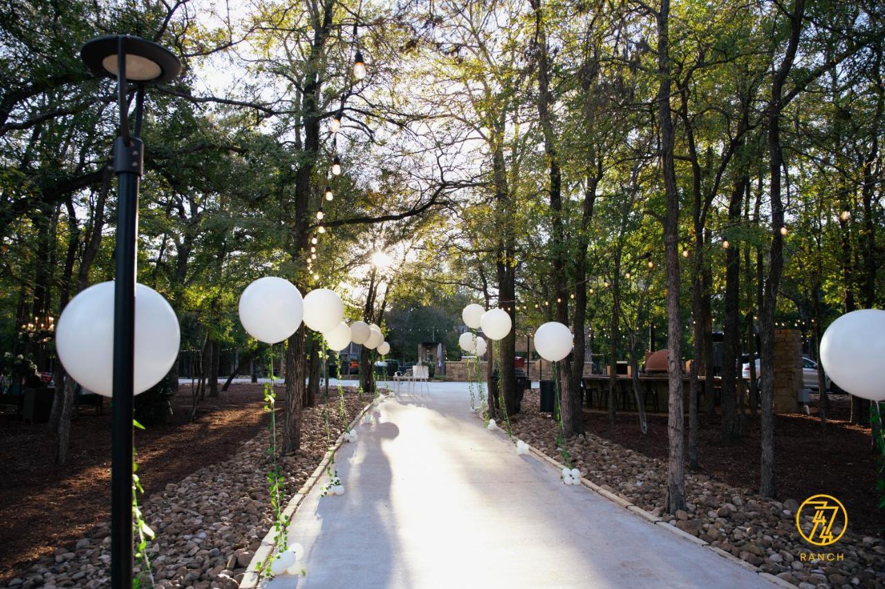 7744 Ranch Glamping Resort Austin Ngoại thất bức ảnh