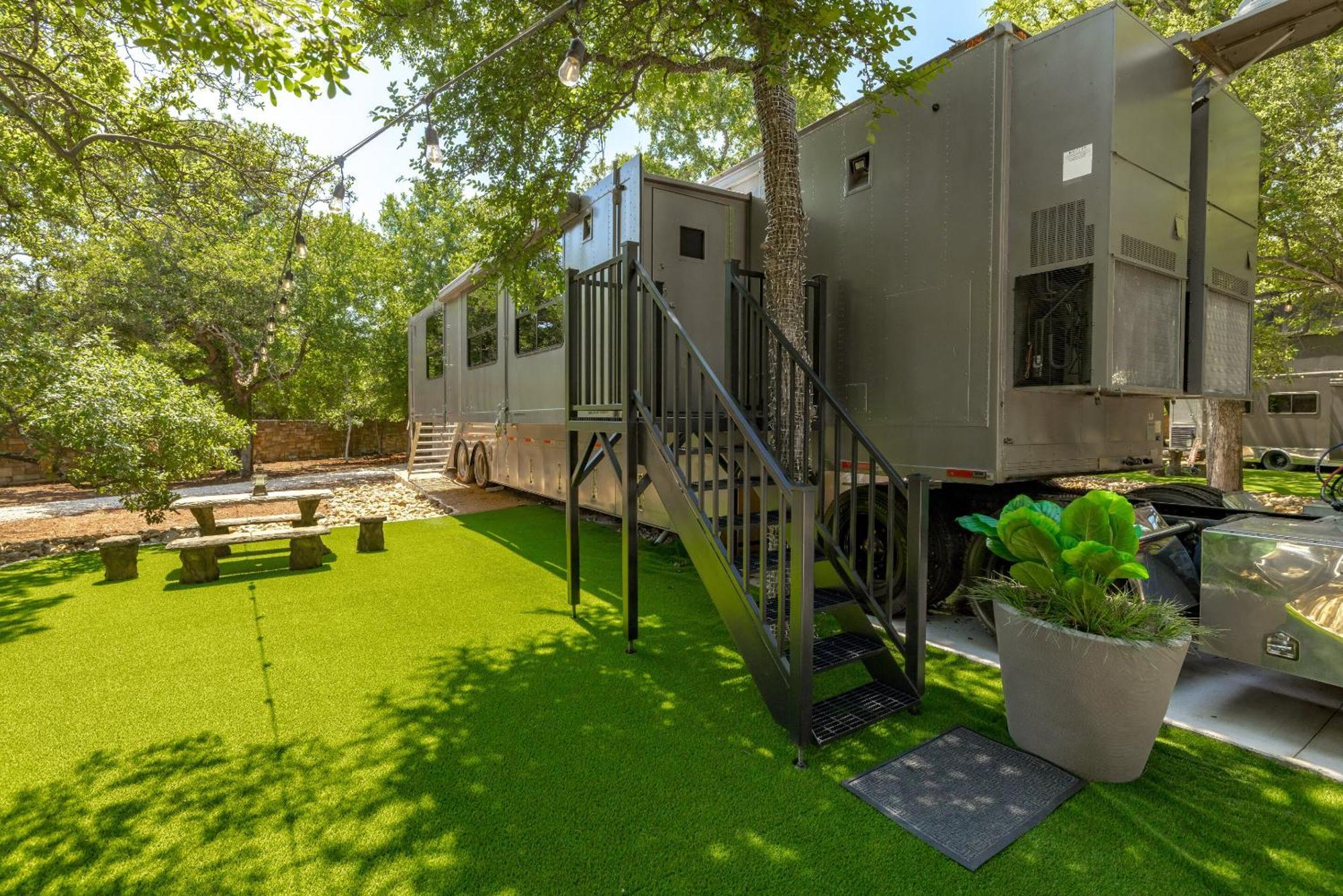 7744 Ranch Glamping Resort Austin Phòng bức ảnh