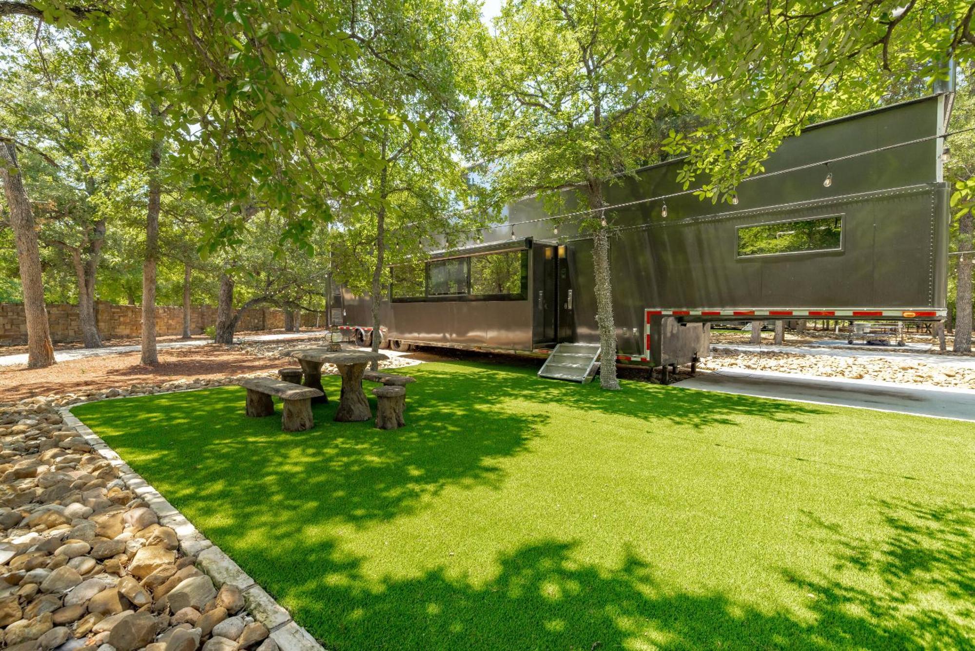 7744 Ranch Glamping Resort Austin Phòng bức ảnh